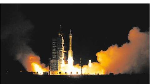 SHENZHOU 8: “THE DREAMS OF THOUSANDS”